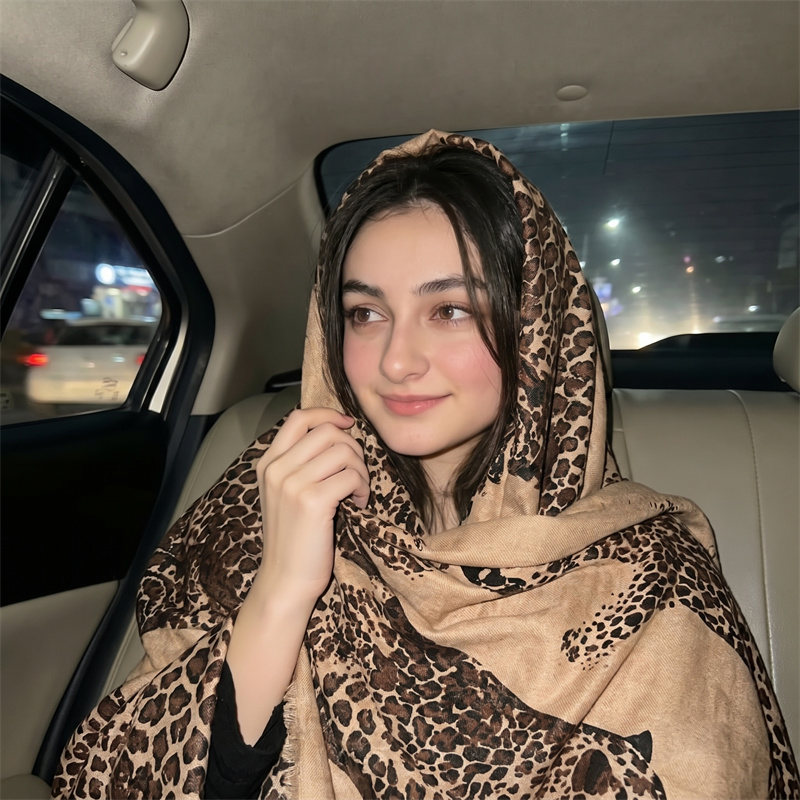 Vintage Leopard Print Hijab an - огляд і ціна Vintage Fashion Women