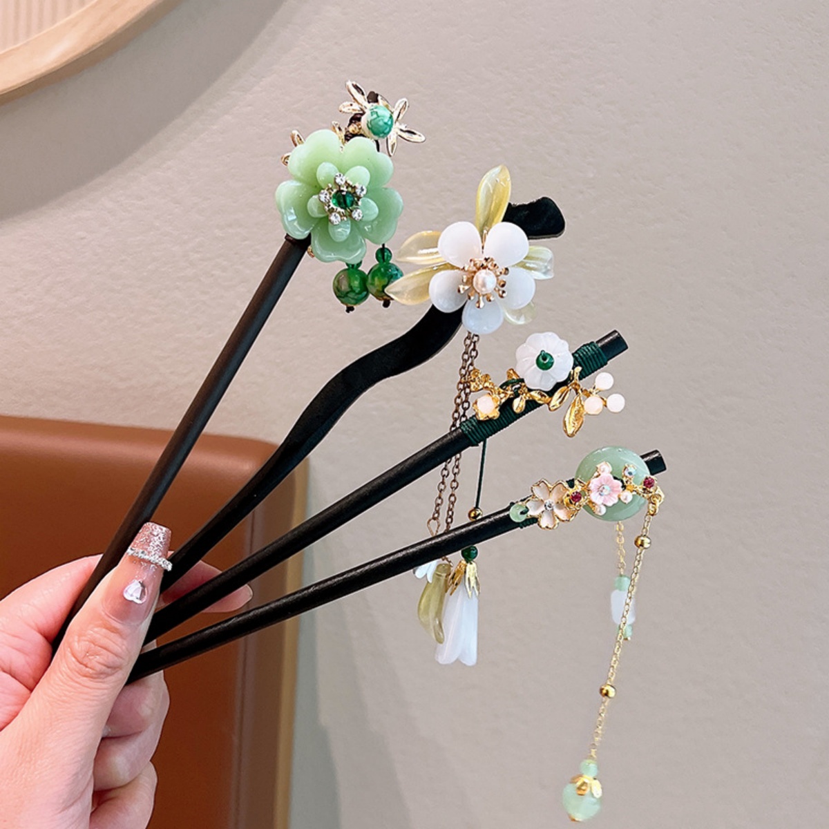 Exquisite Flower Tassel Wooden - огляд і ціна Vintage Fashion Girl